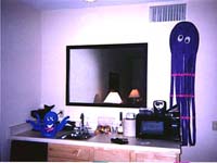 Squid Hotel Room